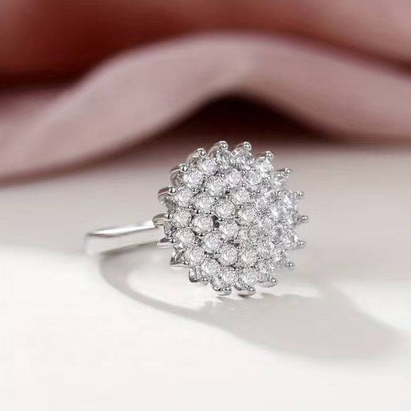 Stunning Lotus Seed Shaped Zirconia Flowered 925 Silver Plated Ring Size 8 - Picture 4 of 9